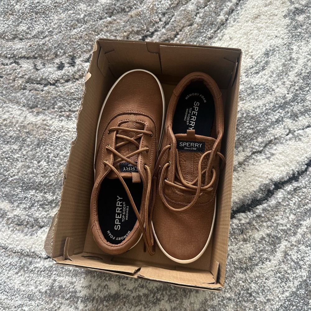 Sperry Sneakers